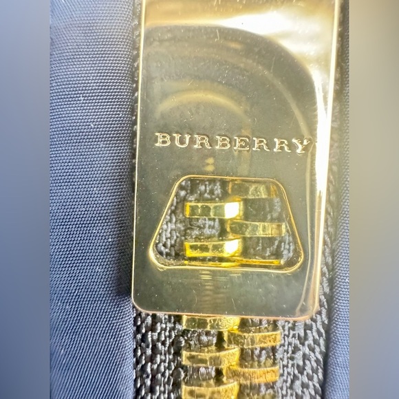 BURBERRY
Blue Shell Bomber Jacket
Women’s Size XXL - Picture 7 of 12